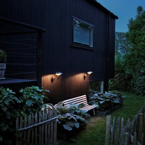 Composición de varios apliques PH 3-2½ en porche cubierto de estilo nórdico