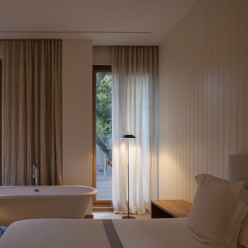 Mayfair 5515 acabado negro en un hotel Mayfair 5515 acabado negro en un hotel