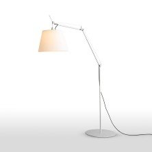 Lámpara Tolomeo Paralume Outdoor en blanco, brazo articulado y pantalla cónica clara para exterior. Lámpara de pie de exterior Tolomeo Paralume Outdoor – Artemide