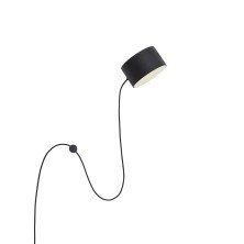 Aplique Post Wall Lamp Muuto color negro con cable flexible magnético Post Wall Lamp - Muuto